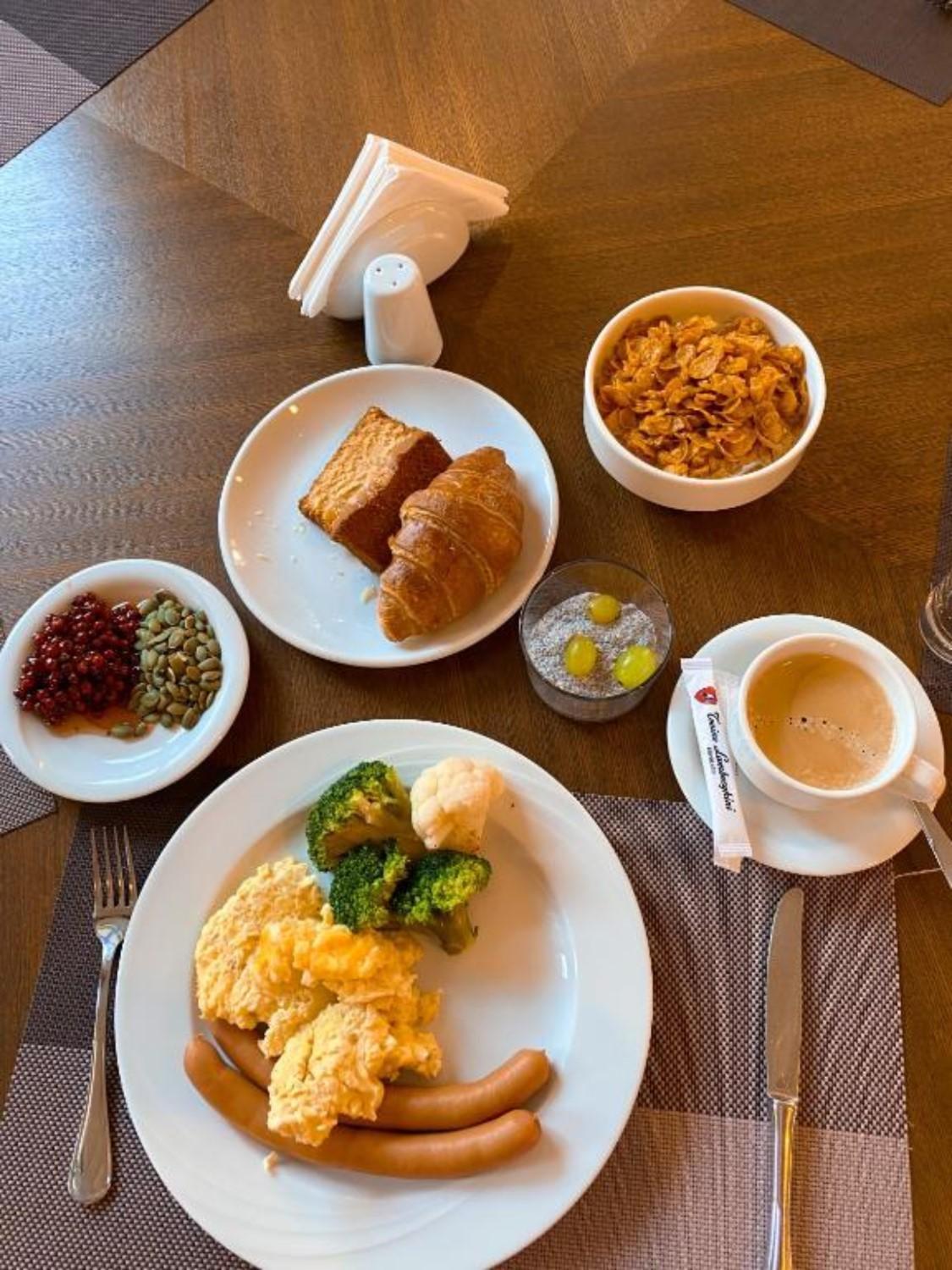 Orbi City Hotel With Sea View 바투미 외부 사진