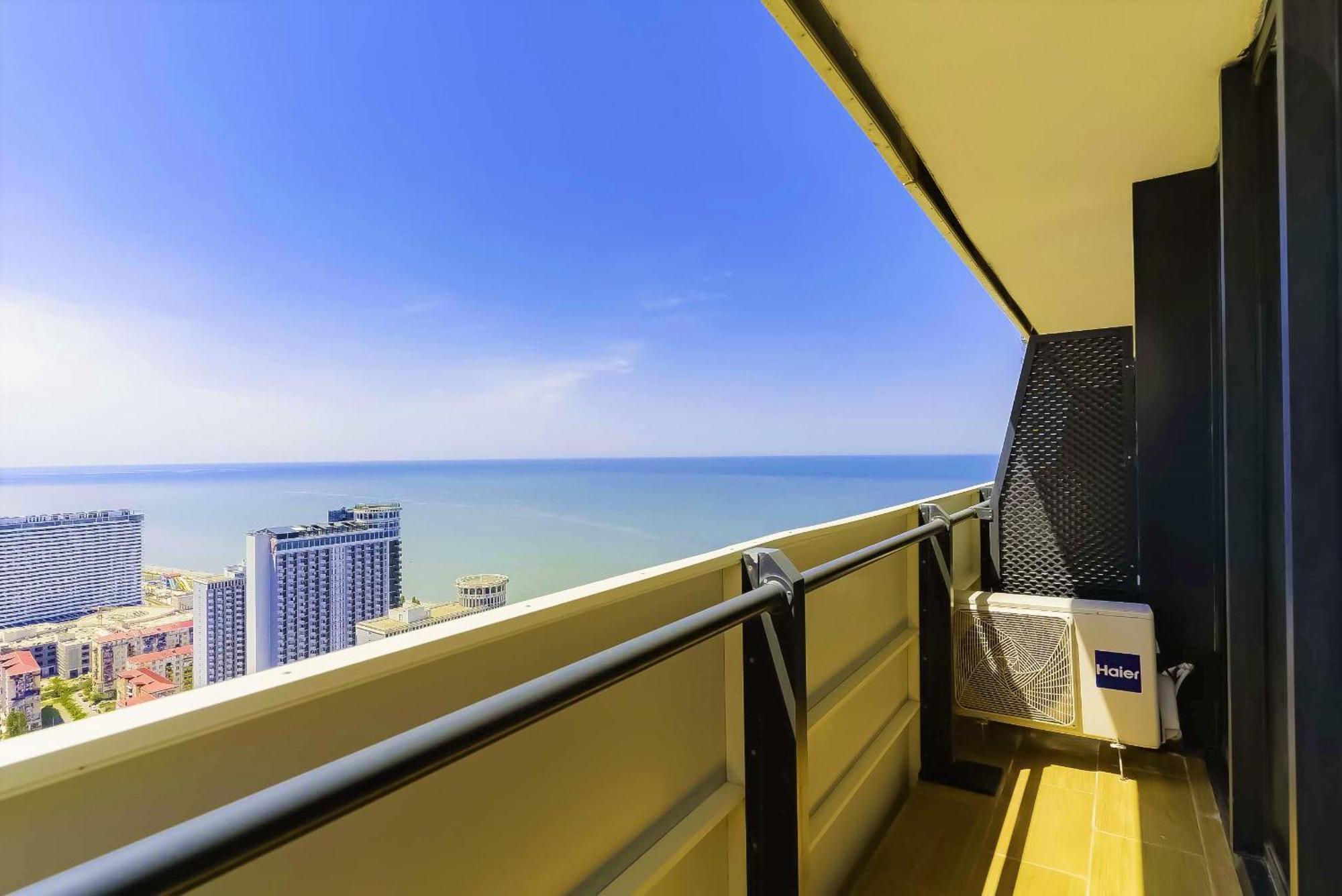 Orbi City Hotel With Sea View 바투미 외부 사진