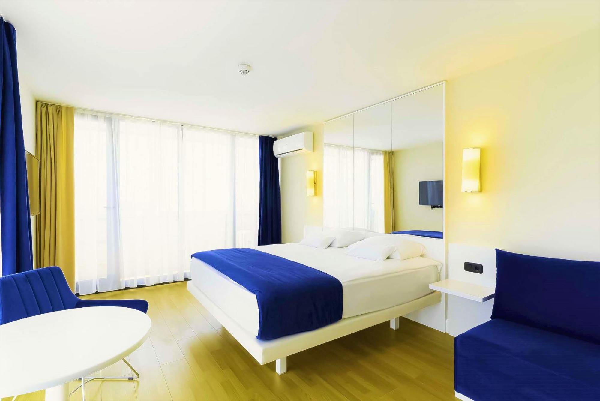 Orbi City Hotel With Sea View 바투미 외부 사진